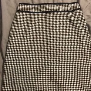 Covington Essentials Houndstooth Skirt Sz 6